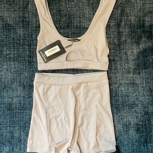 PRETTY LITTLE THING SET